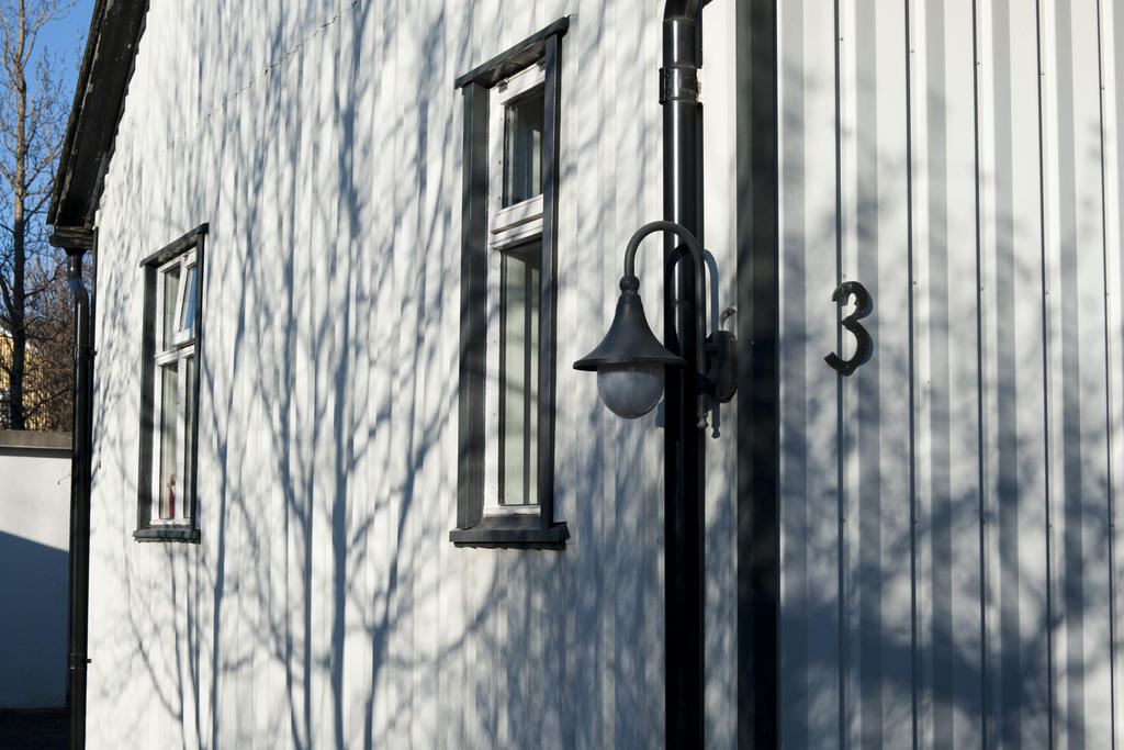 Bed And Books B&B Reykjavík Buitenkant foto